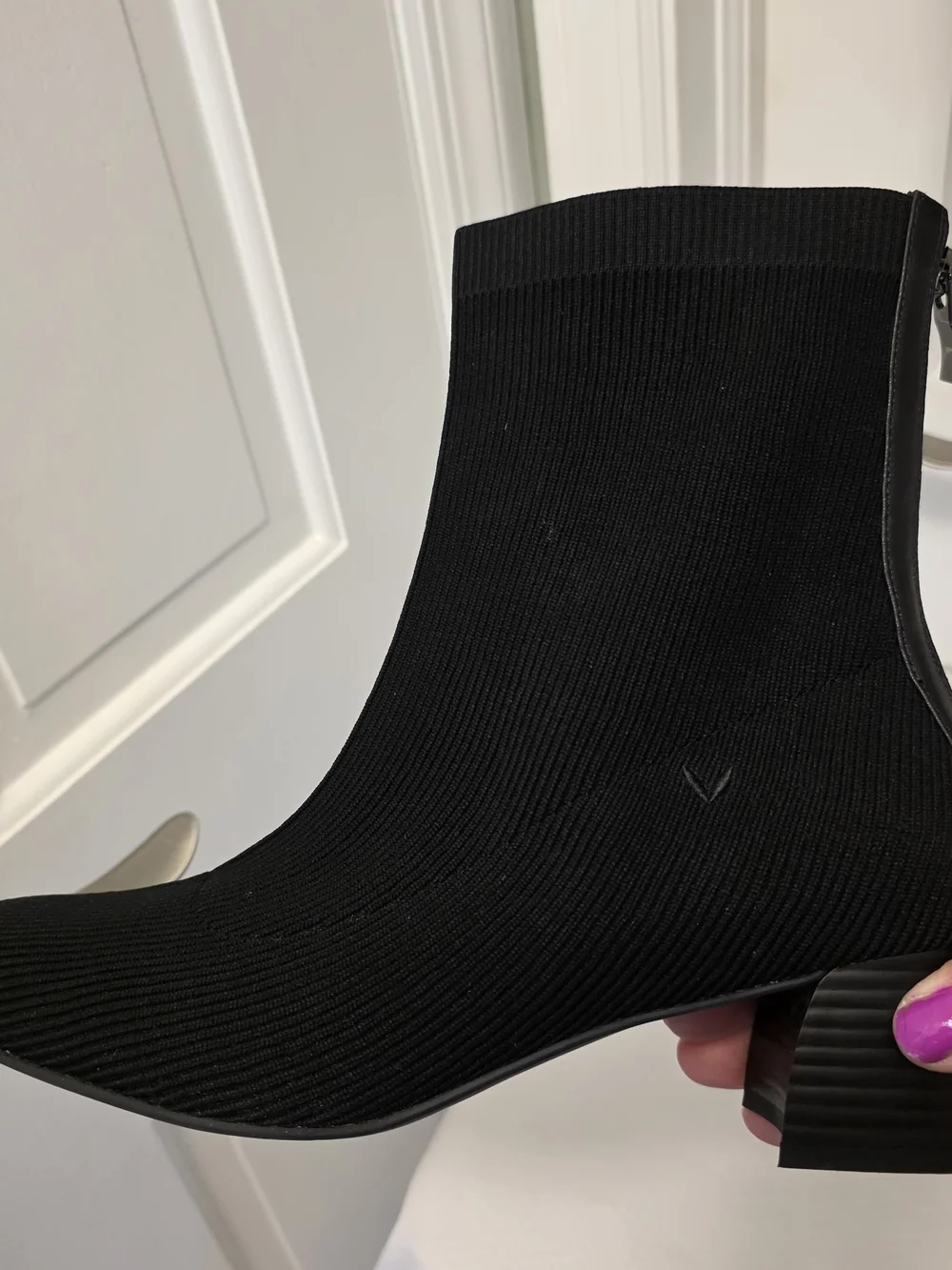 Vivaia Squared Toe Black Ribbed Stretch Ankle Booties Block Heel Size 40.5/9.5